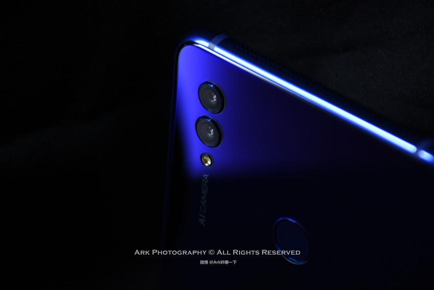 荣耀Note10强悍配置：5000mAh的超大电池+THE NINE液冷散+双Turbo