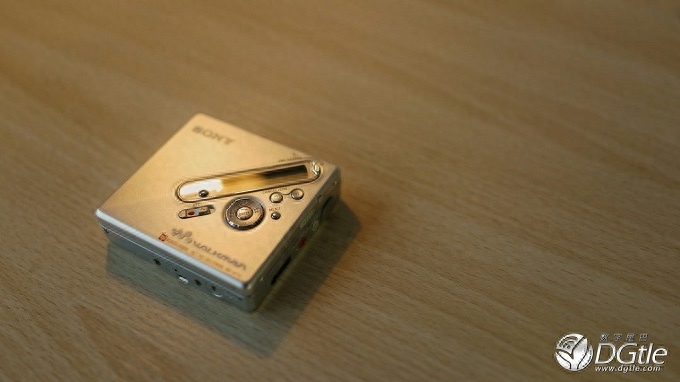 重温 10 年前的声音 -- 索尼 MZ-N710 MD Walkman