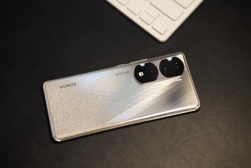 荣耀70 Pro值得买吗？深度使用半个月，三大优点不吐不快