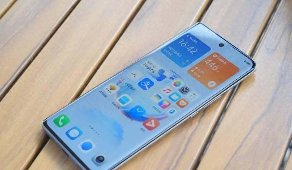 千元“Mate60”重回低价，5800mAh 十面抗摔，16