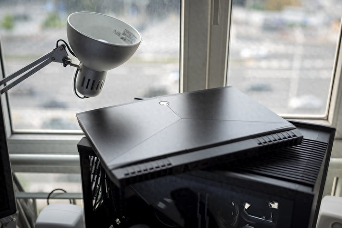 这次测试一台一万八的游戏笔记本