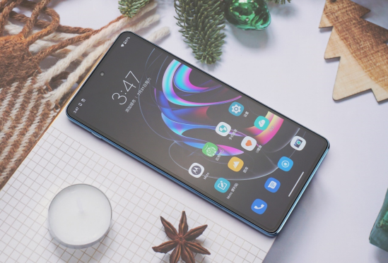 motorola edge s pro评测:我很商务,但我也很能玩