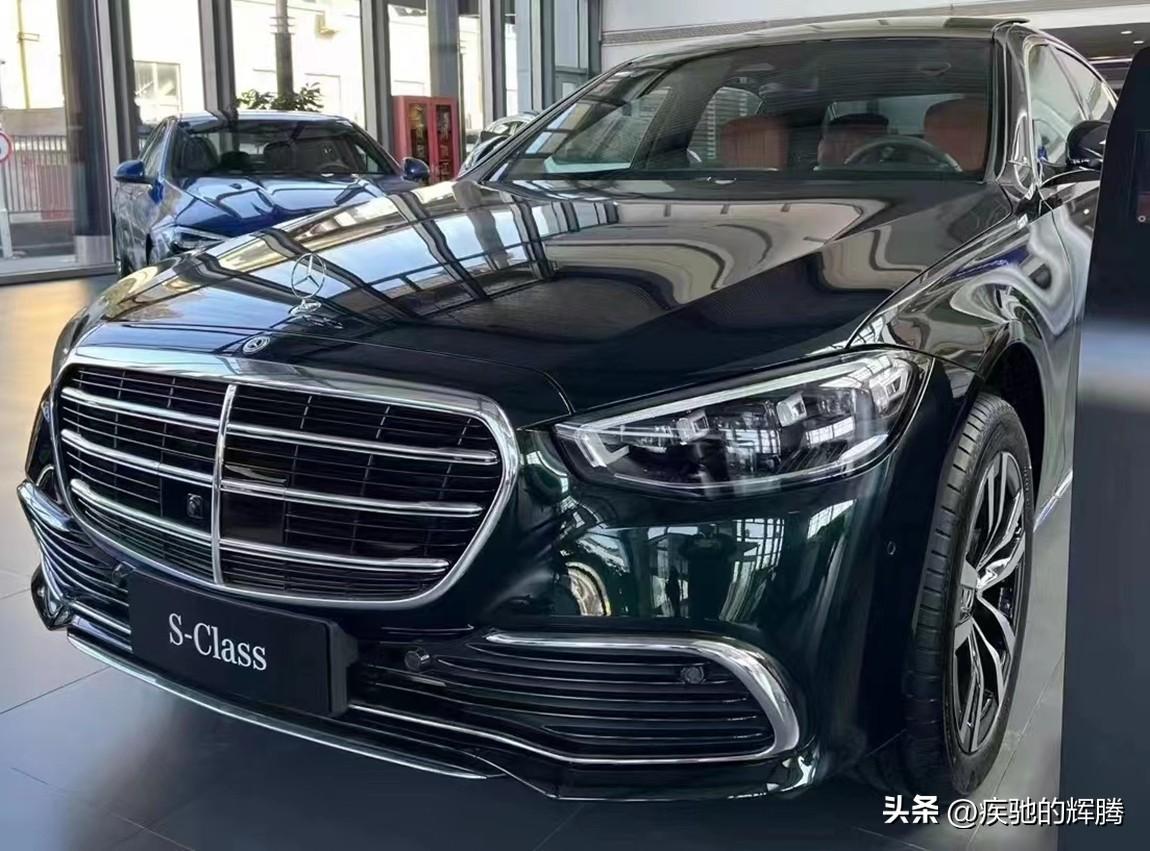 23款S400L豪华:2.5T+后驱全进口奔驰,祖母绿车漆,落地超107万