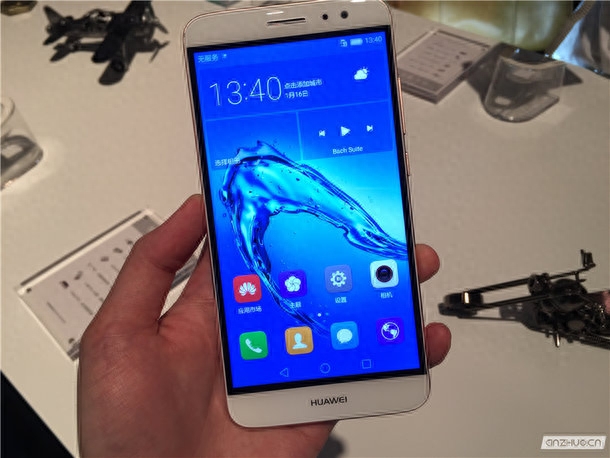 麦芒经典的延续：骁龙625新品 华为麦芒5图赏