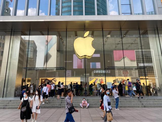 2020年7月，走近上海南京东路苹果三星华为3家手机店，看哪个火？