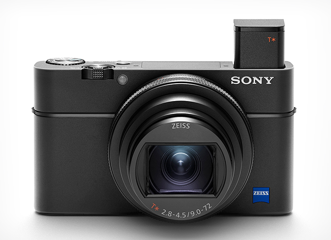 索尼发布新款黑卡相机RX100M7，我们需要买个小数码相机吗？