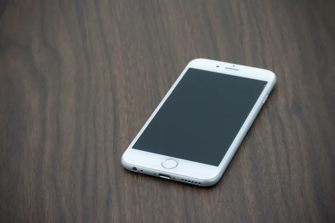 iPhone6正式“退休”，其系列卖出2.5亿部，二手收购价现已低至百元……