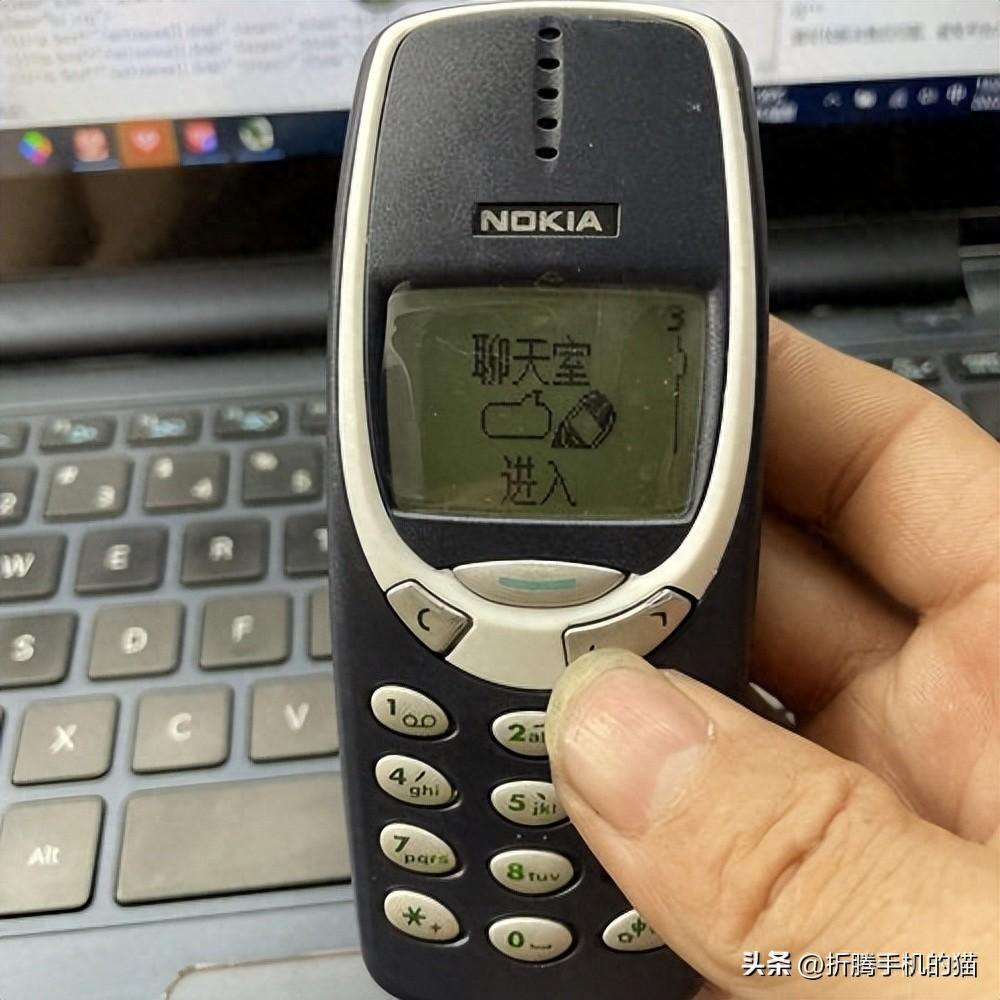 在这些手机里,哪款能唤醒你关于青春的记忆?