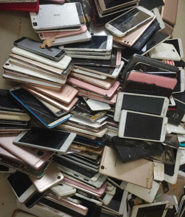 每年仅5%得到专业回收,如何让上亿部废旧手机不再“吃土”