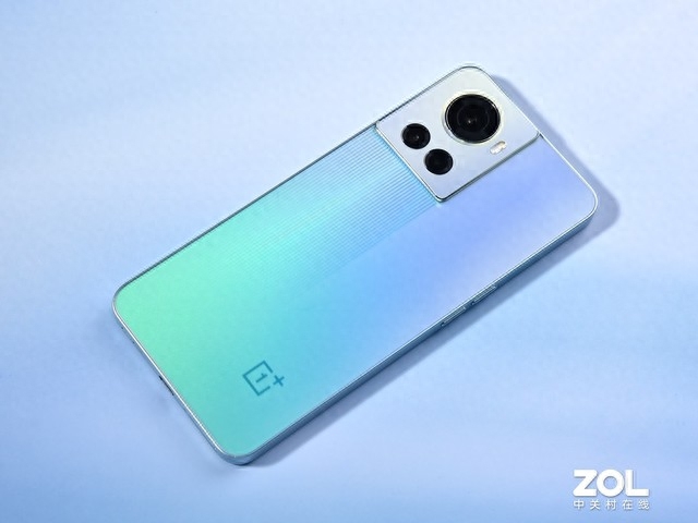 2000不到买高性价比机型，这价格太爽了