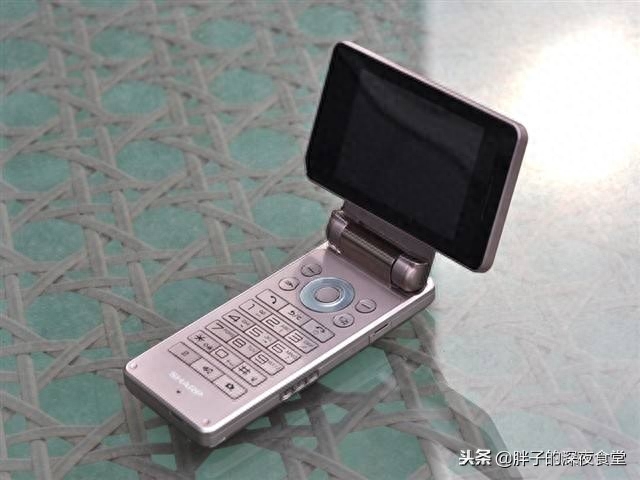 安卓手机外观“最独特”的10款,你用过哪些?网友:就用过图9!