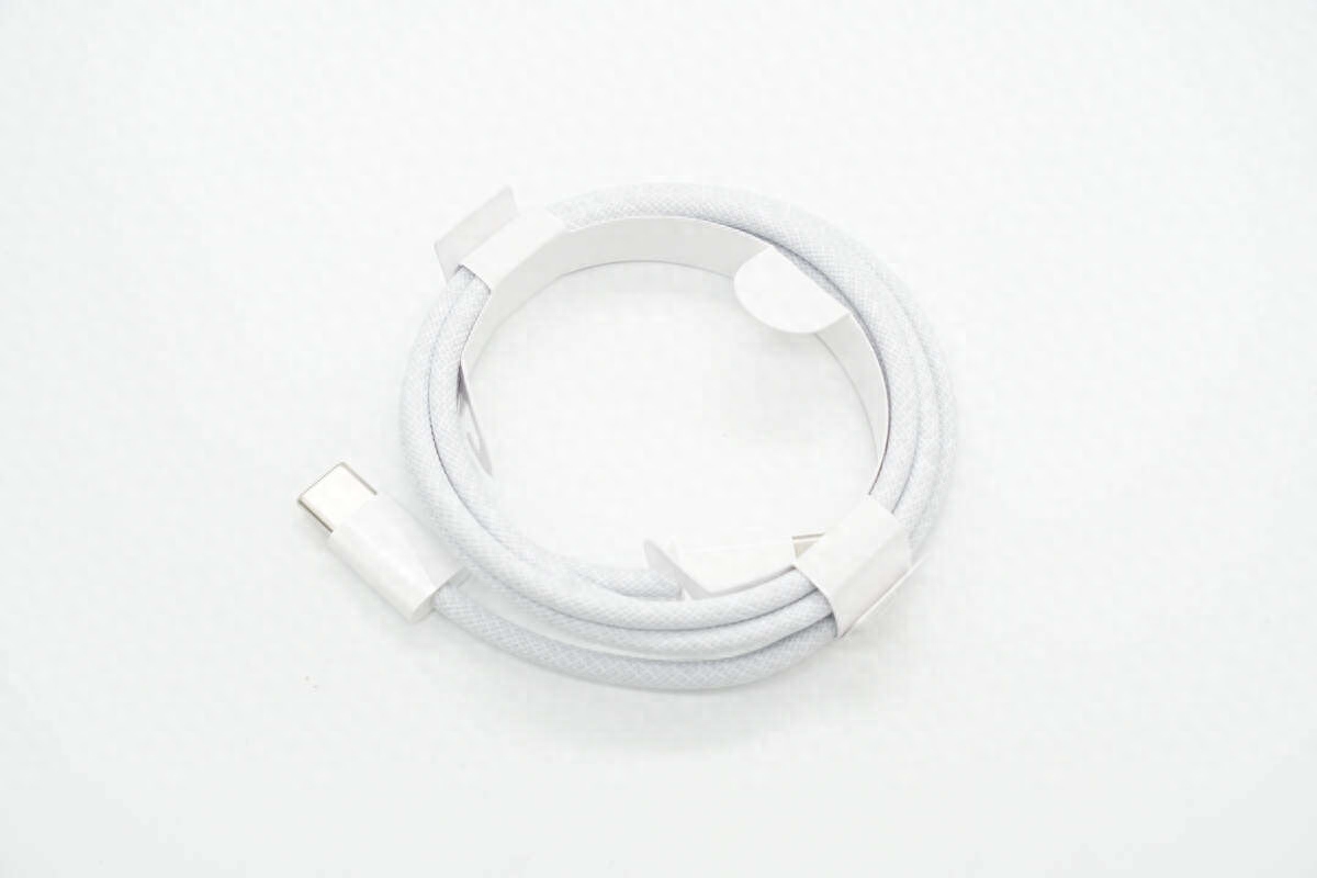 是否像Lightning线一样加密？iPhone 15原装USB-C编织充电线拆解