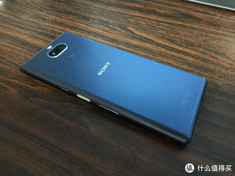 反向性价比之选,一个字母100块——索尼Xperia10小记