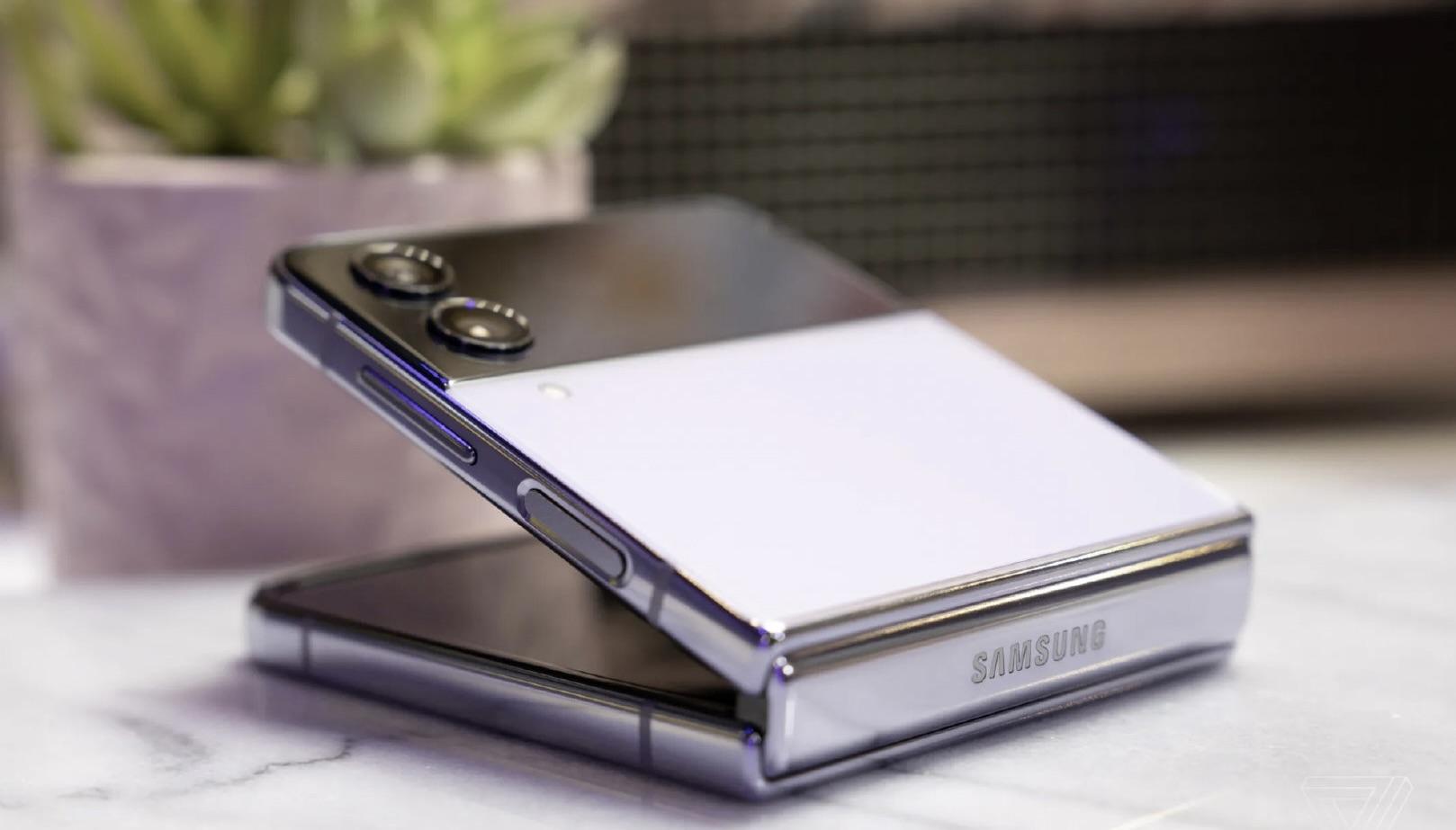 Galaxy Z Flip4 评测：很优秀的翻盖式折叠屏手机，但有2个缺点