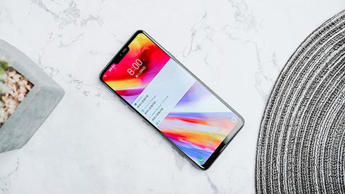 最舒服的千元洋垃圾？LG G7上手体验