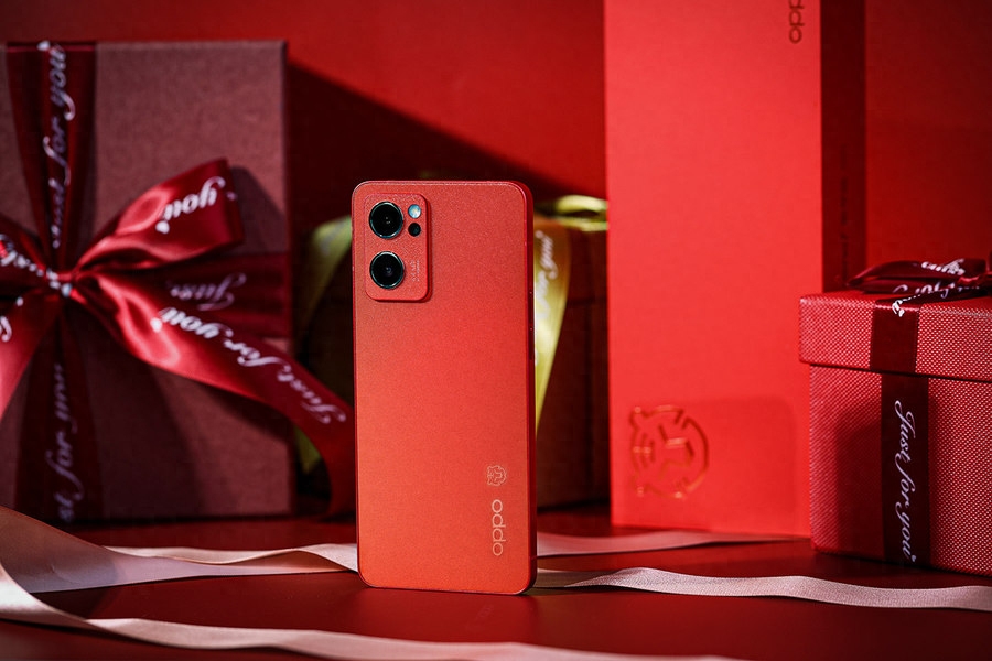 更高级的红丝绒质感 OPPO Reno7新年版评测