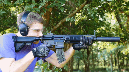 堪称世界最好用步枪的HK416，竟是用两把枪部件拼凑出来的武器？