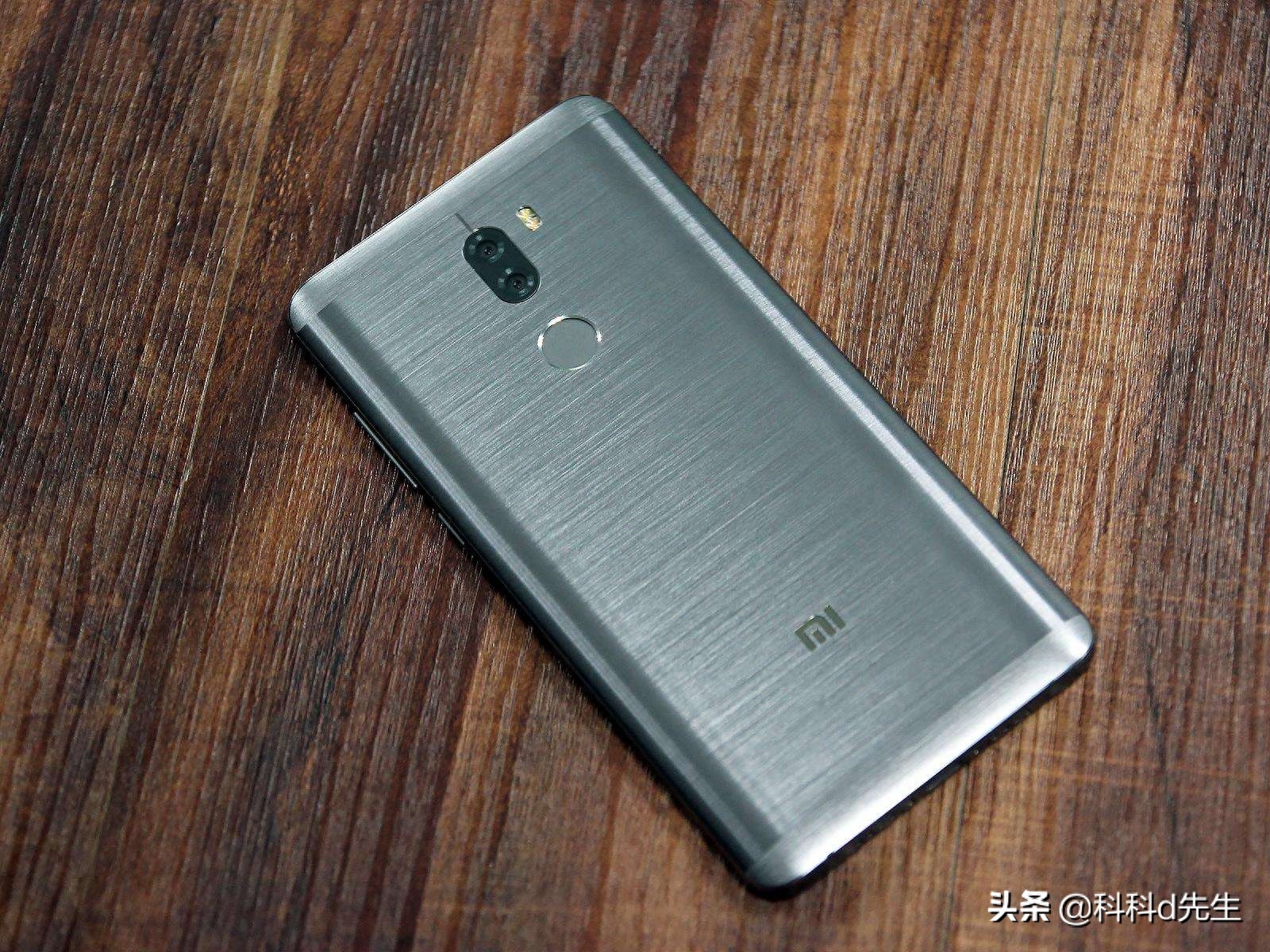 它是存在感最低的小米手机，如今却很保值