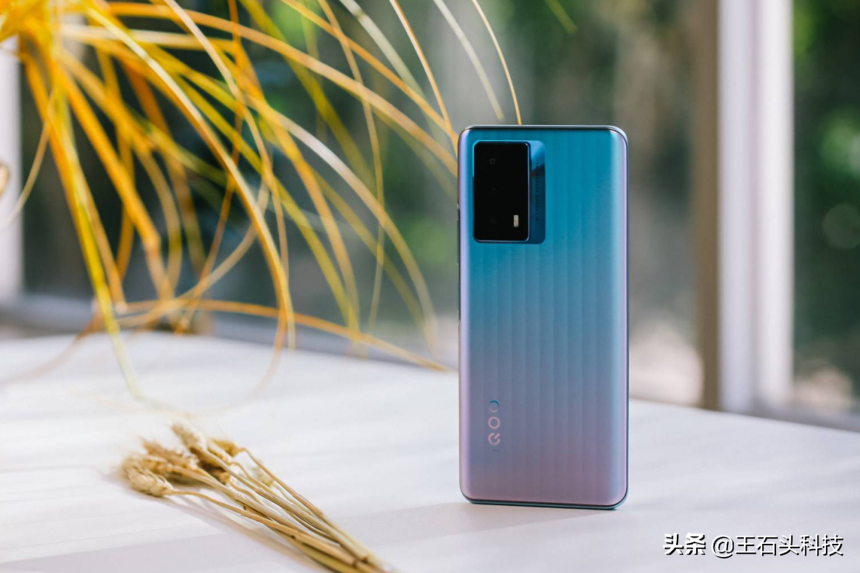 vivo虽好但别乱选，三款“物有所值”的机型，用三年也无压力