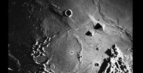 十张流传极广的疑似外星人照片，你能辨别真假吗？