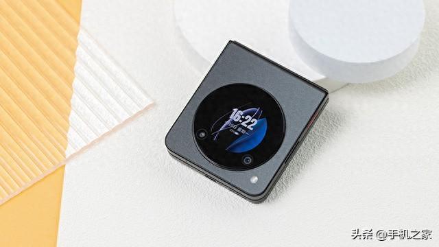 极具性价比的小折叠 轻薄小巧 体验出色 nubia Flip评测