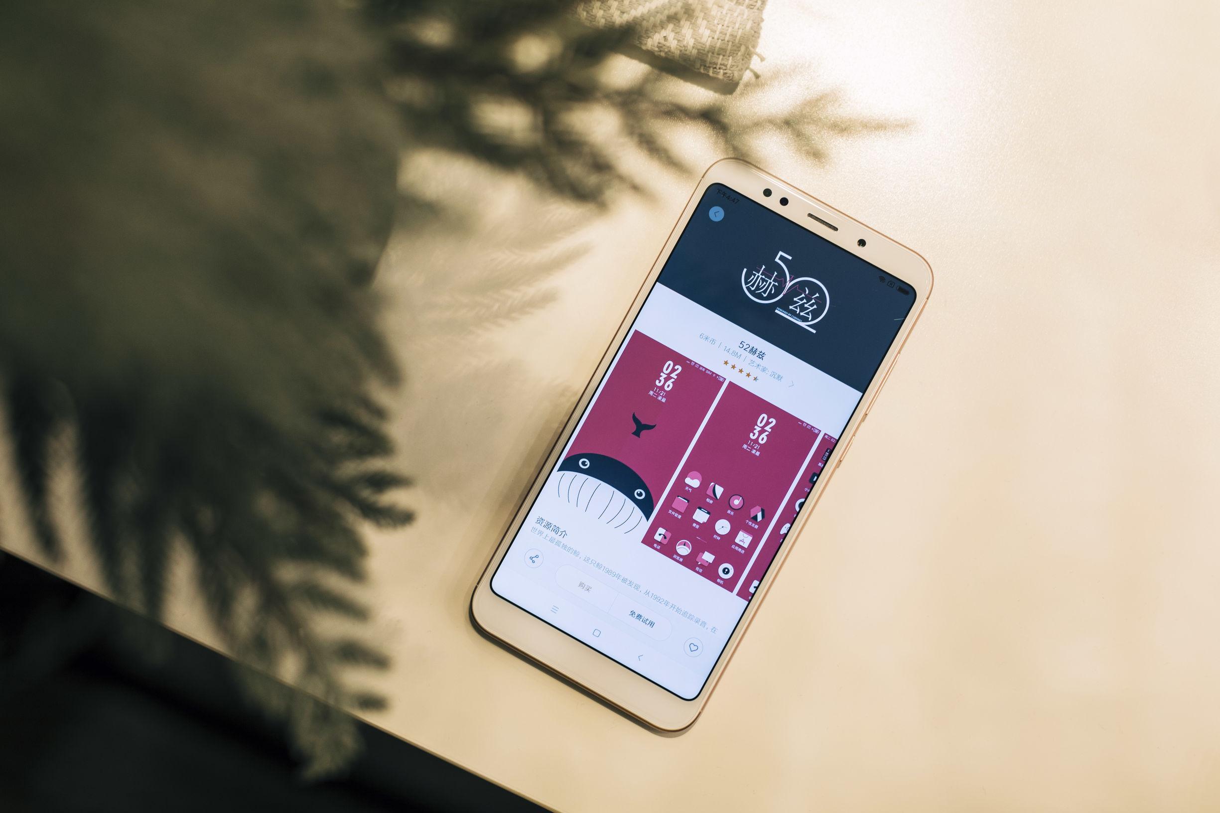 买手机别盲目跟风，目前最值得买的是这4部手机