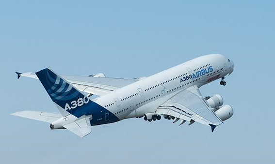 十年前，空客A380的那一次空中事故，背后故事堪比萨利机长