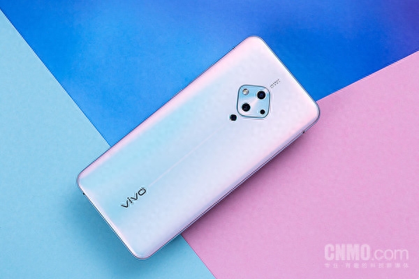 vivo S5评测:一部用“几何”概念打造出来的潮美之作