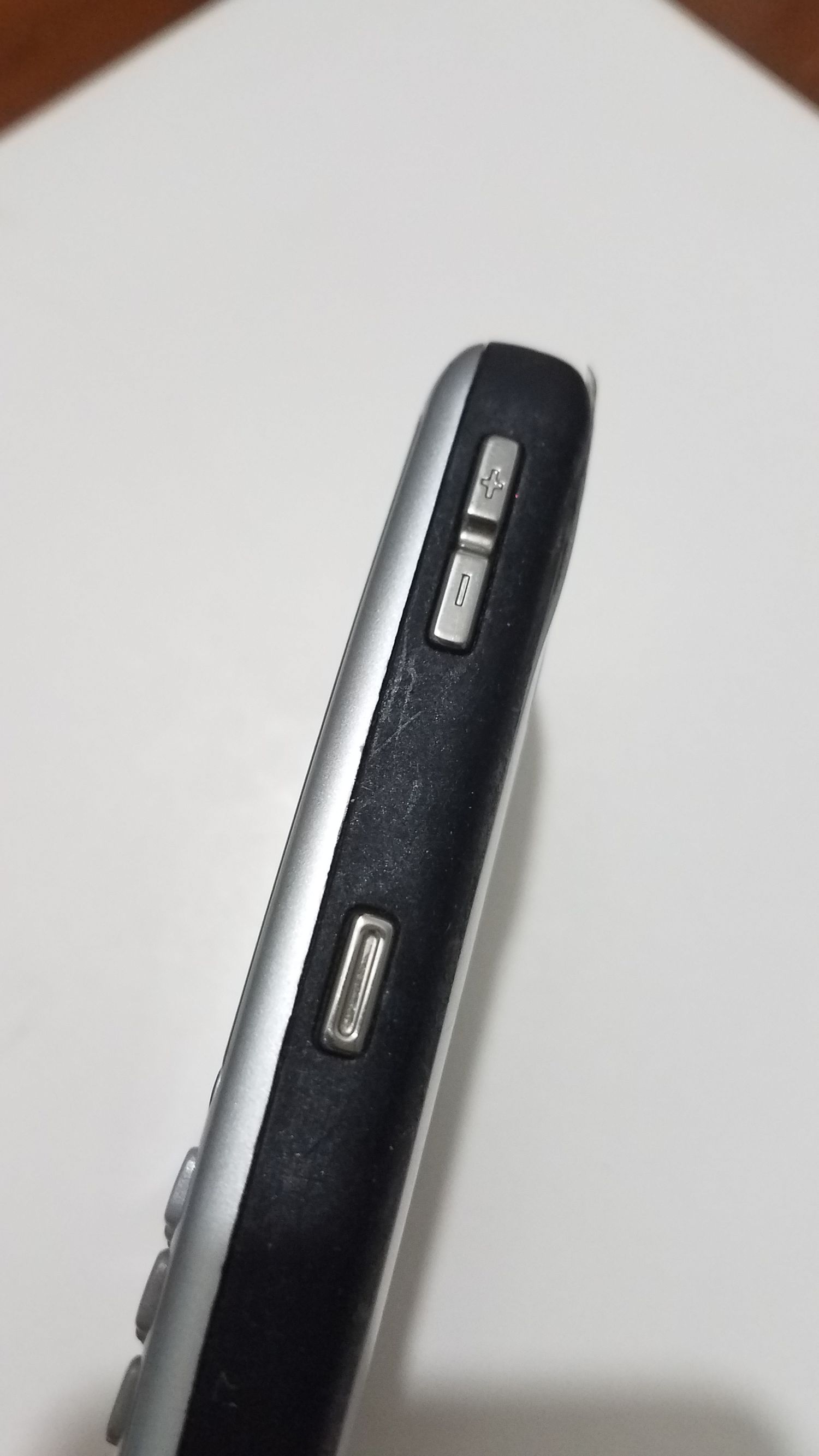 情怀充值！80块买的黑莓8310做备用机体验