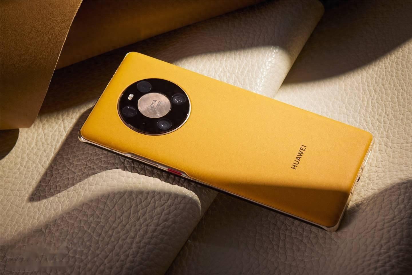 从6999首发到2738元，华为旗舰二手价：麒麟9000+256GB还值得买？