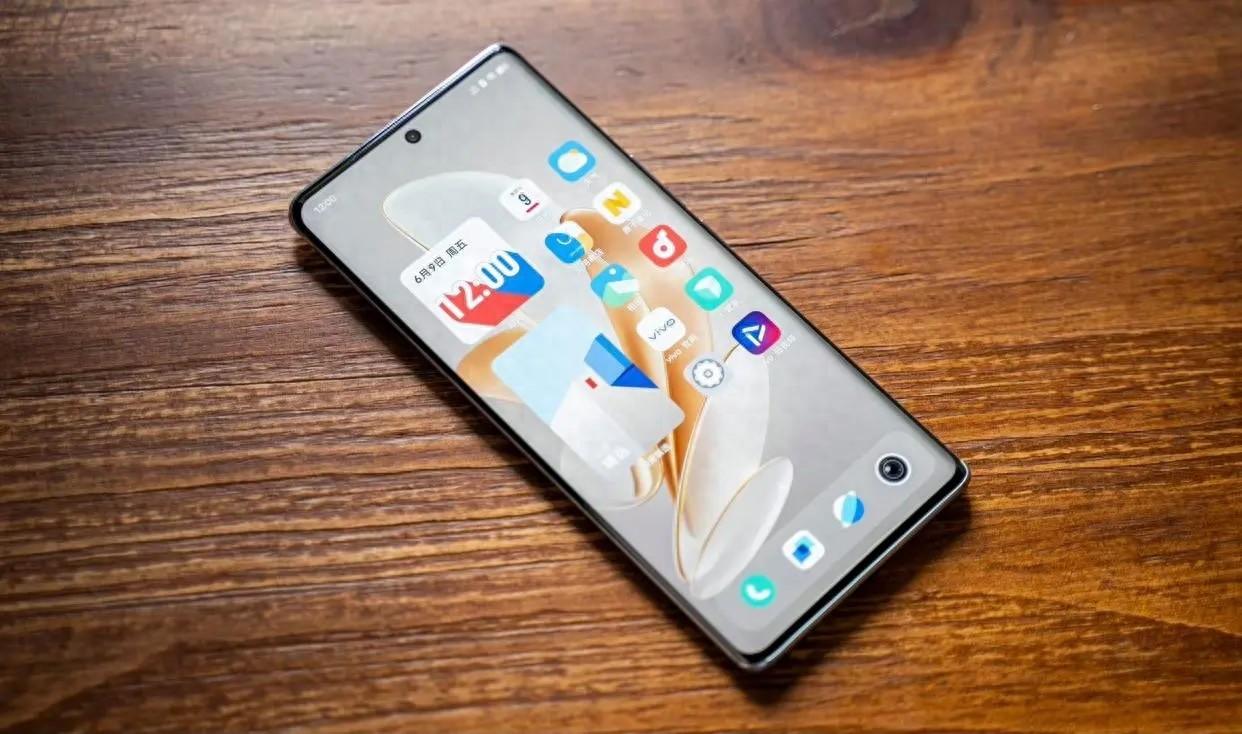 买vivo手机，精选三款强力推荐，其中一款仅售1898元