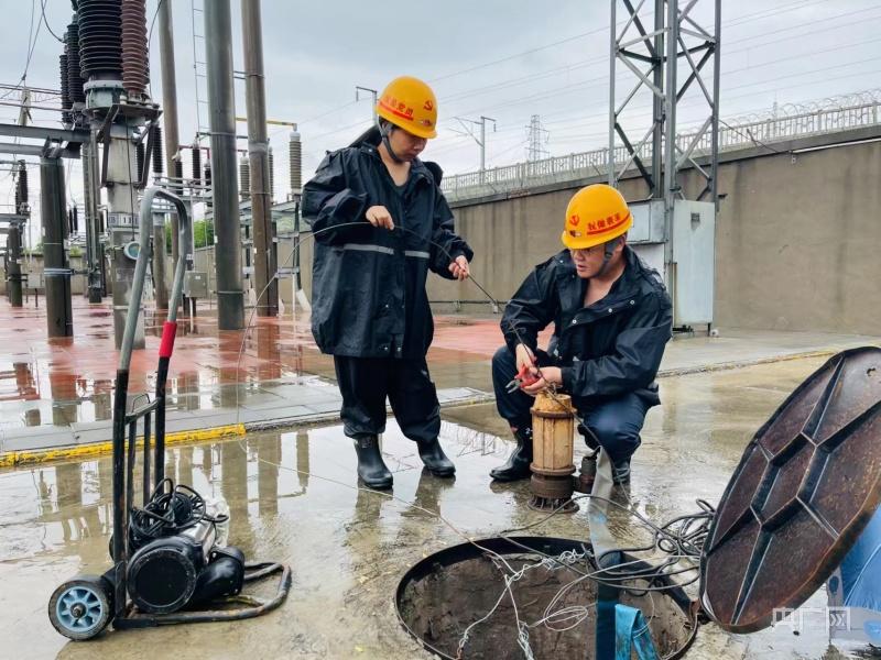 国铁集团郑州局:全力防范应对“杜苏芮” 坚决打好防台风硬仗