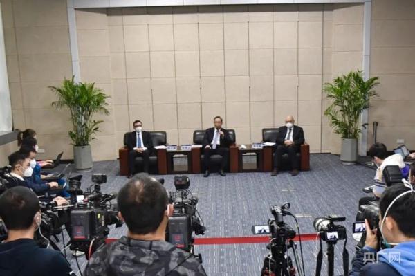 明年1月底2月出现感染峰值，3月初趋于平稳 钟南山最新研判→