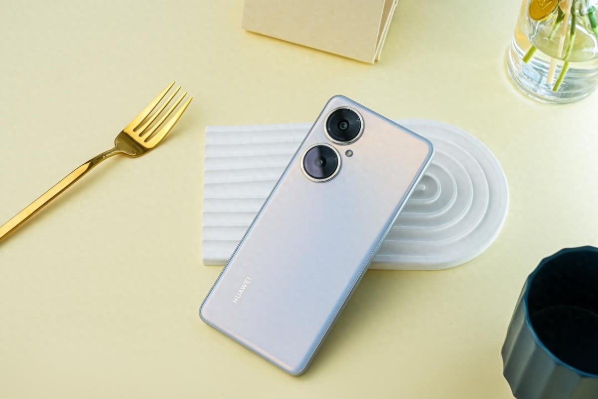 开学季购机不迷茫，华为畅享 60 系列三款机型，颜值体验皆是亮点