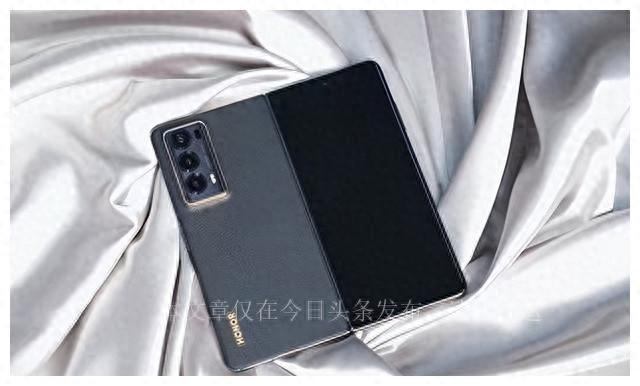 荣耀手机各系列全盘点，哪款该买哪款不该买，看这一篇就够了！