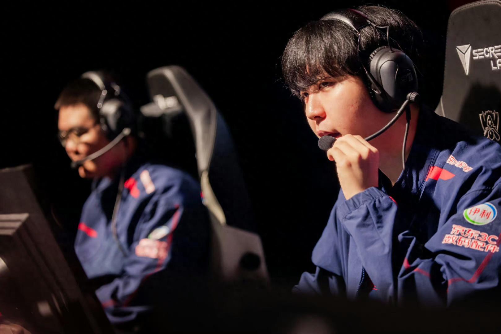 JDG的黄金之路戛然而止,而更糟心的是,4名选手的合约即将到期!