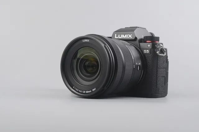 无忌测评 | 入门全幅搅局者 松下LUMIX S5评测