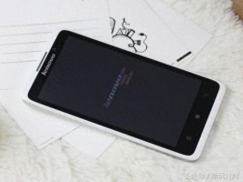 联想低调上新品,999元全面屏