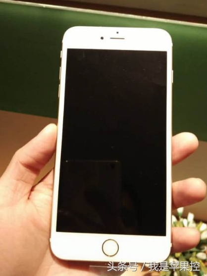3700元买的全新iPhone6sPlus，说好的全新呢？