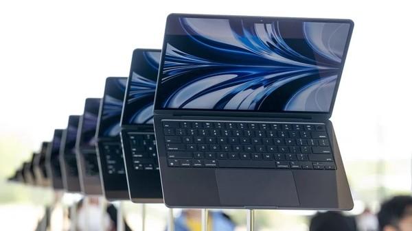 苹果可能会在10月发布首款M3 Mac 和两款新MacBook