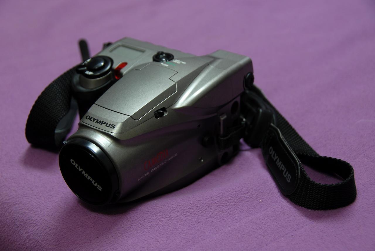 我用的第一台数码相机奥林巴斯C-1400XL