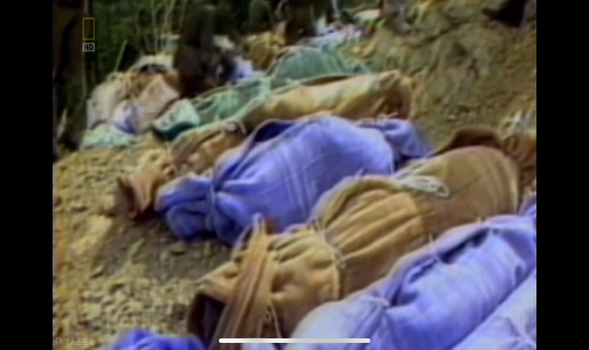 1985年，一架波音747从4000米高空俯冲而下，520人遇难惨不忍睹