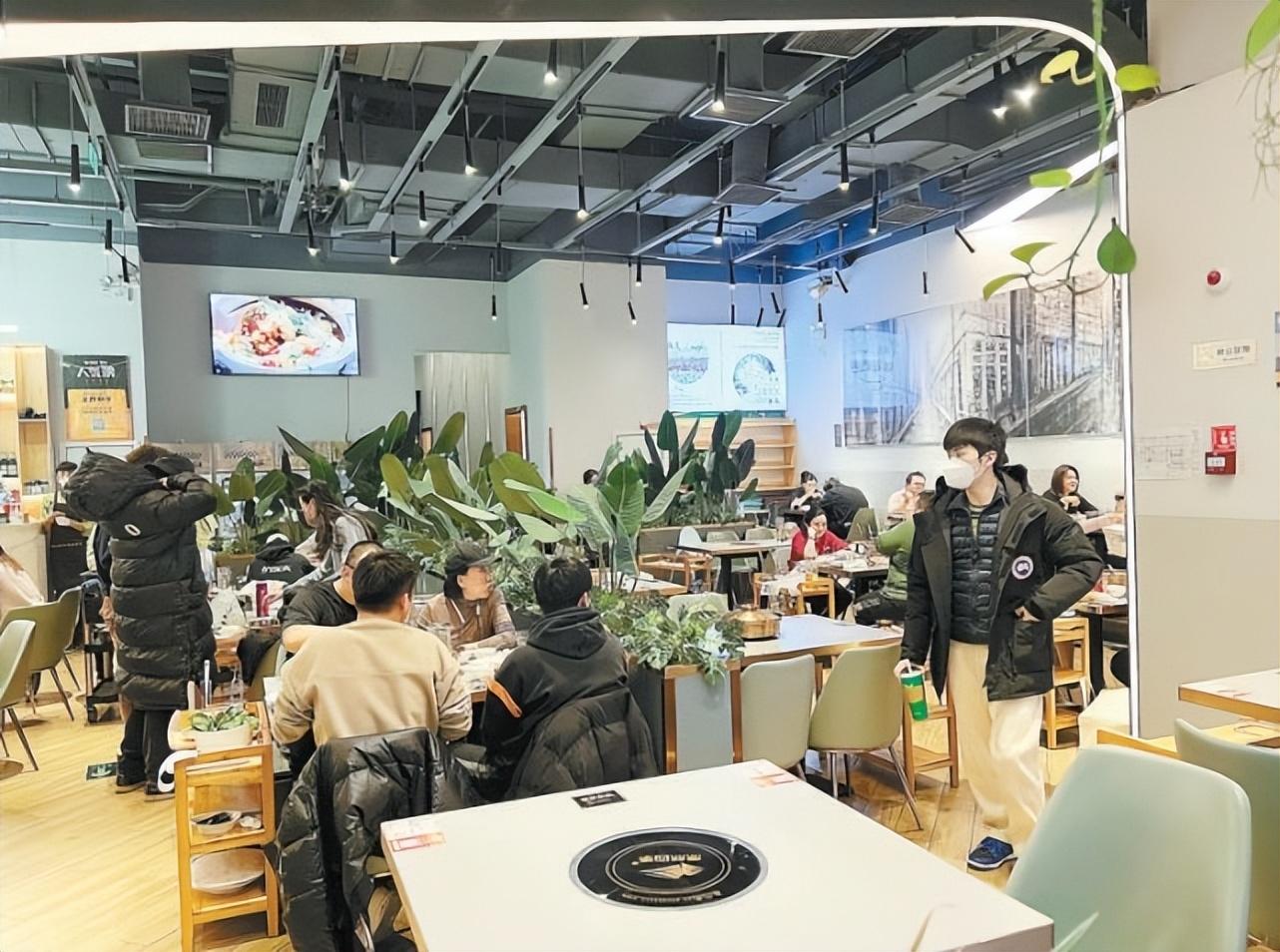 北京多个商圈餐饮堂食不再查验48小时核酸