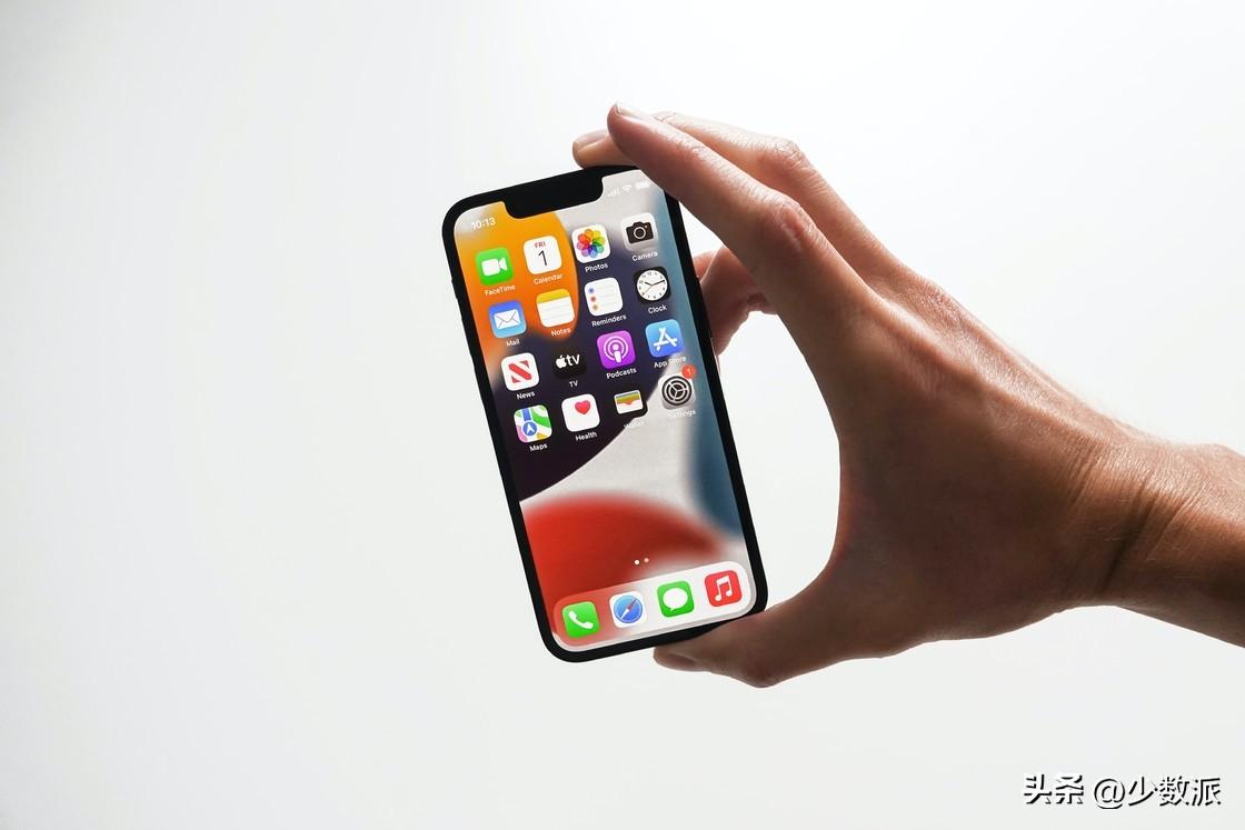 除了 iPhone mini 系列,小屏手机还能选什么?