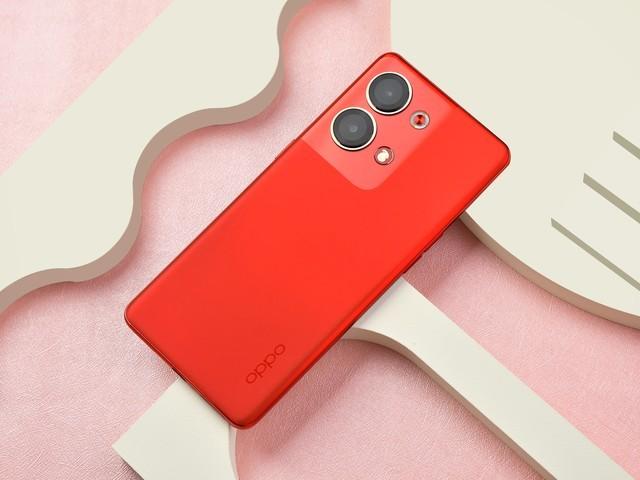 OPPO Reno9兔年定制红上手评测 丝绒手感爱不释手