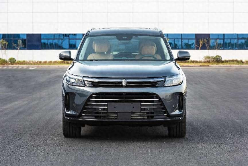 即将上市的AITO问界M7,6座布局家用商用都适合 扛把子地位稳了