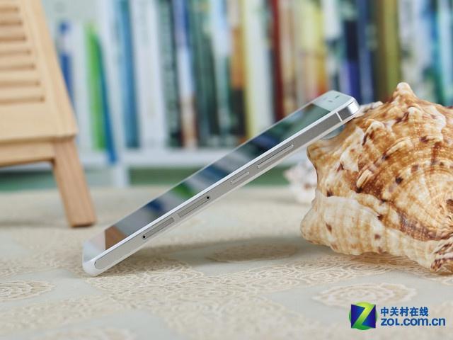 双摄像头好显示 荣耀6 Plus报价1369元