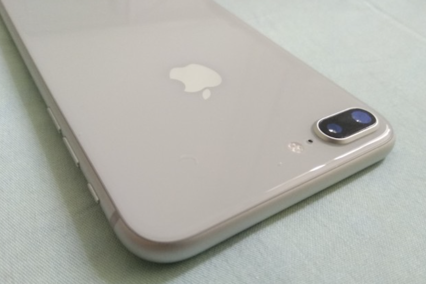 细数用过的10款苹果手机，iPhone8P确实好用，可惜不能升级iOS17