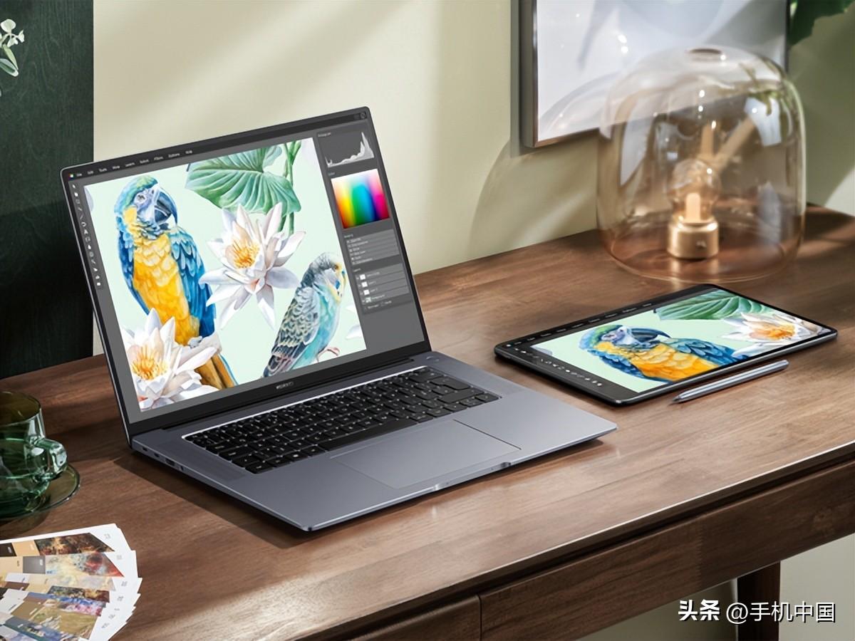 华为双屏笔记本专利公布！副屏能随主屏的展开而抬起