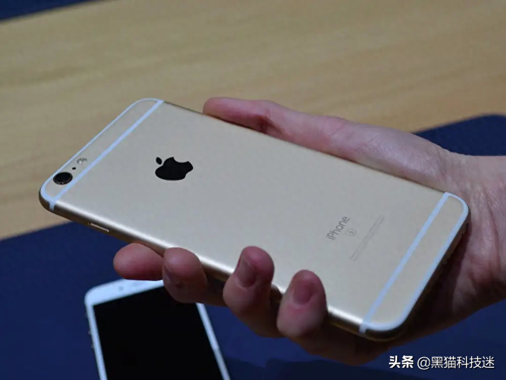 iPhone 6S：坚持了7年，终于要被正式淘汰了